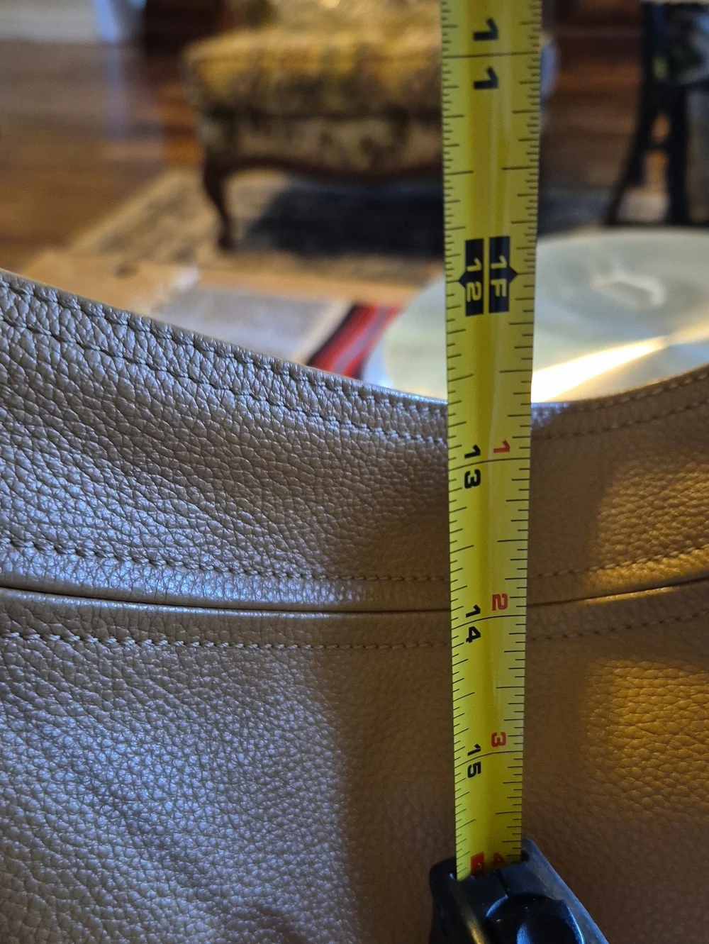 Longchamp Vintage Luxury pebbled& Smooth Leather. InteriorCode.#518042 BKQ.